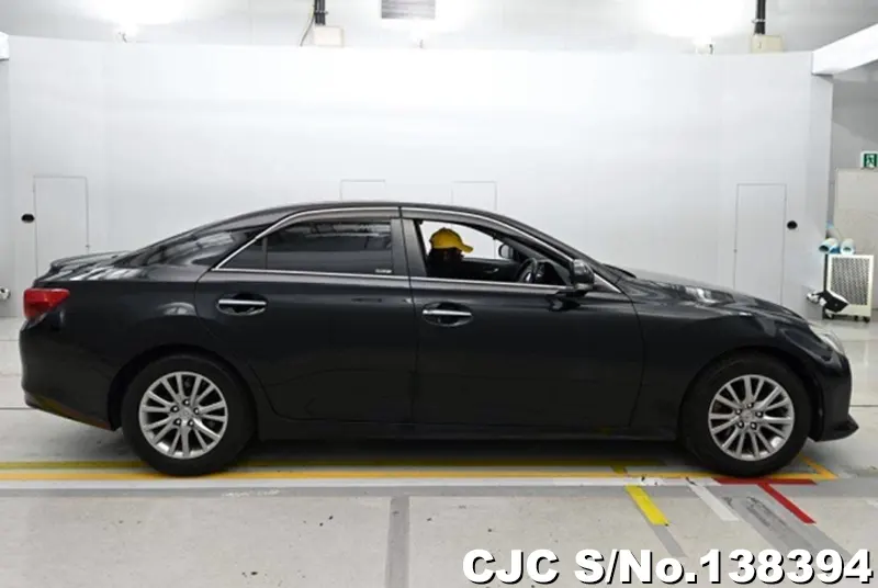 Toyota Mark X in Black for Sale Image 6