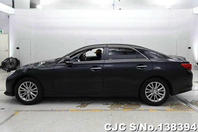 Toyota Mark X in Black for Sale Image 7