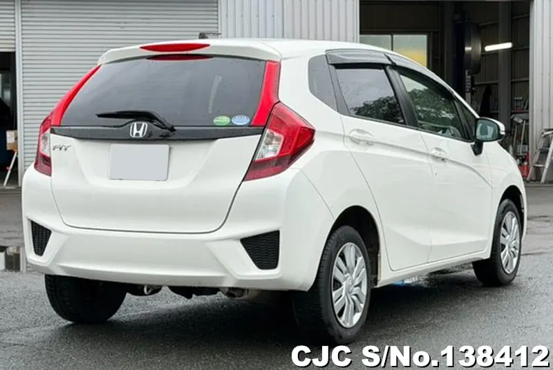 Honda Fit in White for Sale Image 1