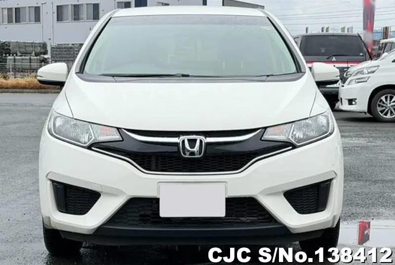 Honda Fit in White for Sale Image 3