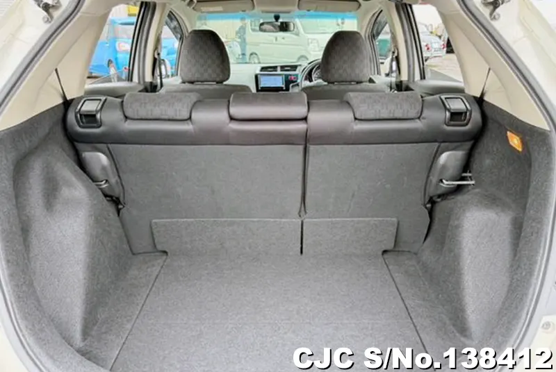 Honda Fit in White for Sale Image 5