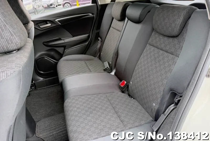 Honda Fit in White for Sale Image 10
