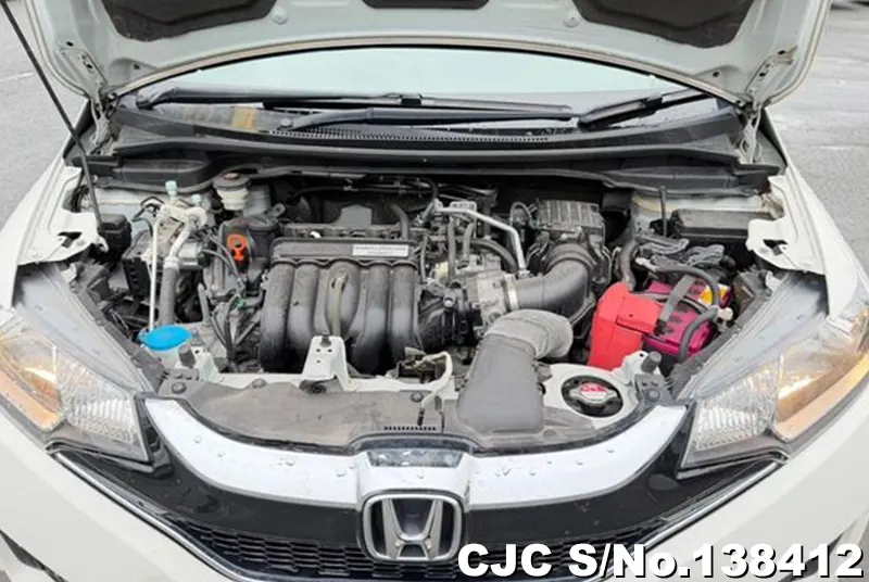 Honda Fit in White for Sale Image 18