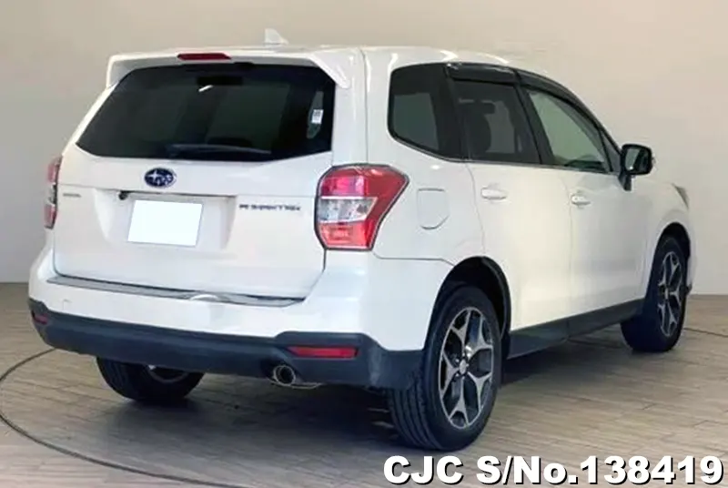 Subaru Forester in White for Sale Image 2