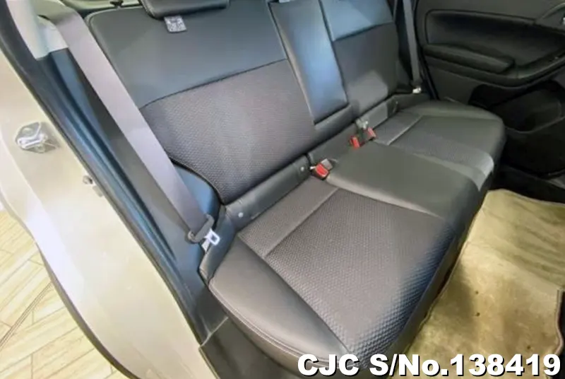 Subaru Forester in White for Sale Image 12