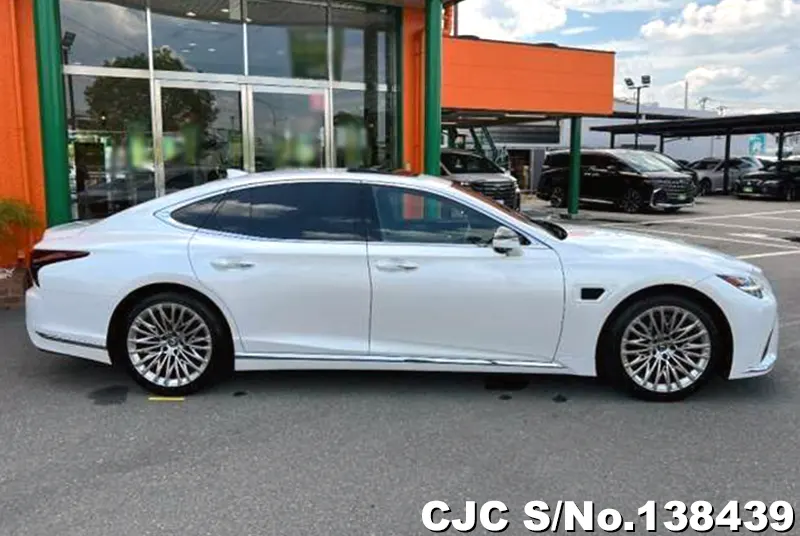 Lexus LS500H in Pearl for Sale Image 6