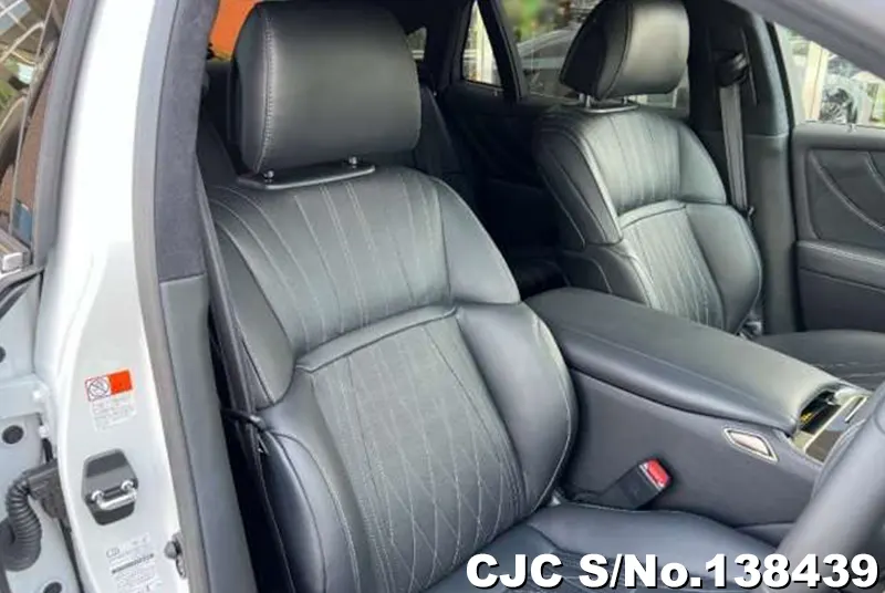 Lexus LS500H in Pearl for Sale Image 14