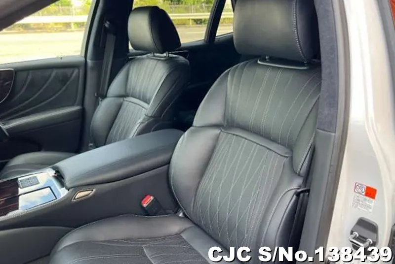 Lexus LS500H in Pearl for Sale Image 15