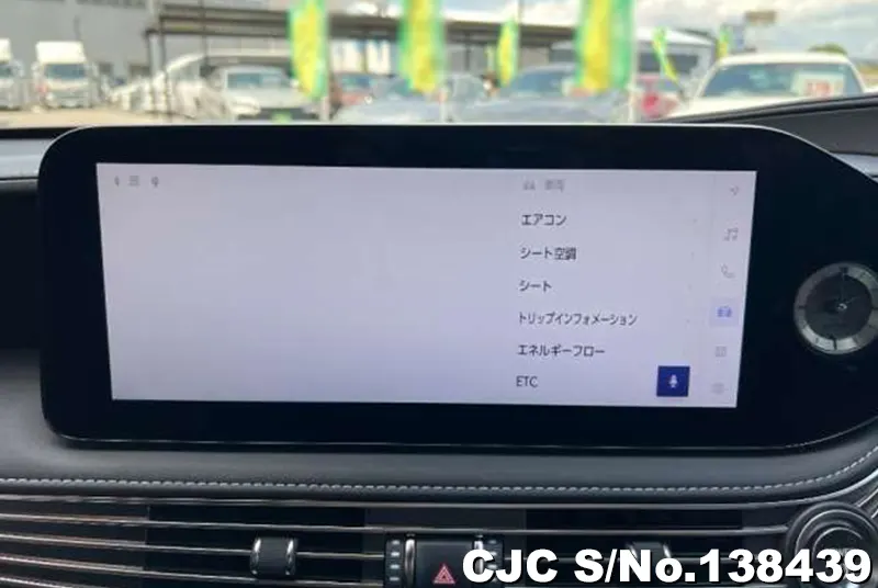 Lexus LS500H in Pearl for Sale Image 20