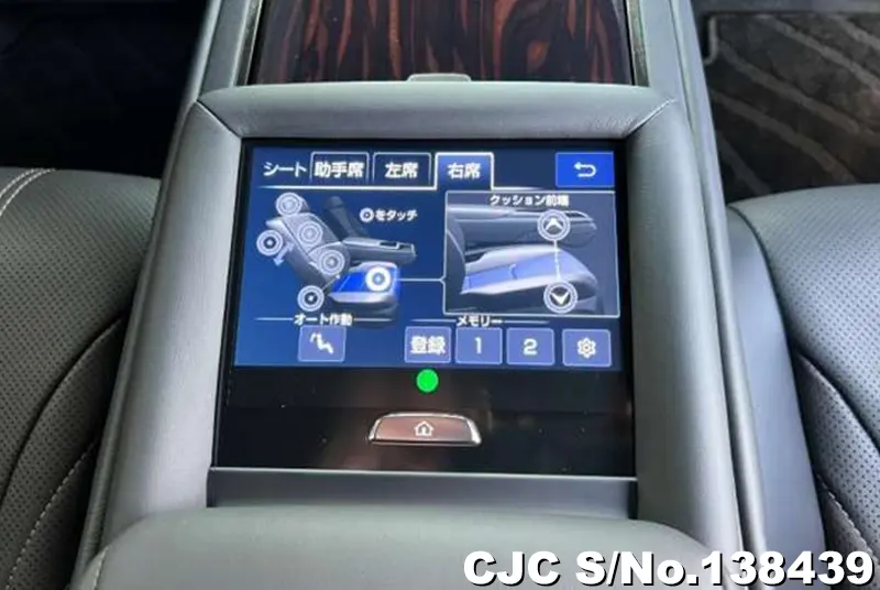 Lexus LS500H in Pearl for Sale Image 23