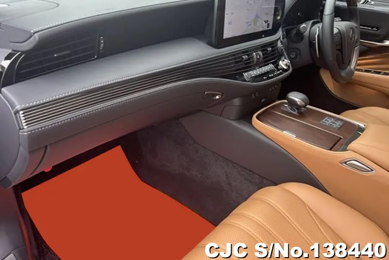 Lexus LS500H in Black for Sale Image 9