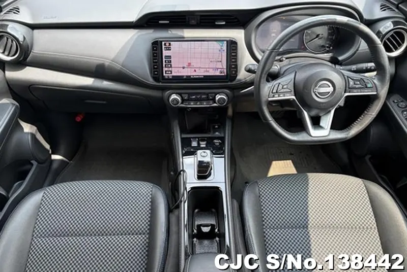 Nissan Kicks in Black for Sale Image 2