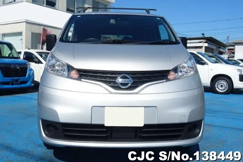 Nissan NV200 in Silver for Sale Image 4