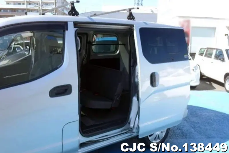 Nissan NV200 in Silver for Sale Image 9