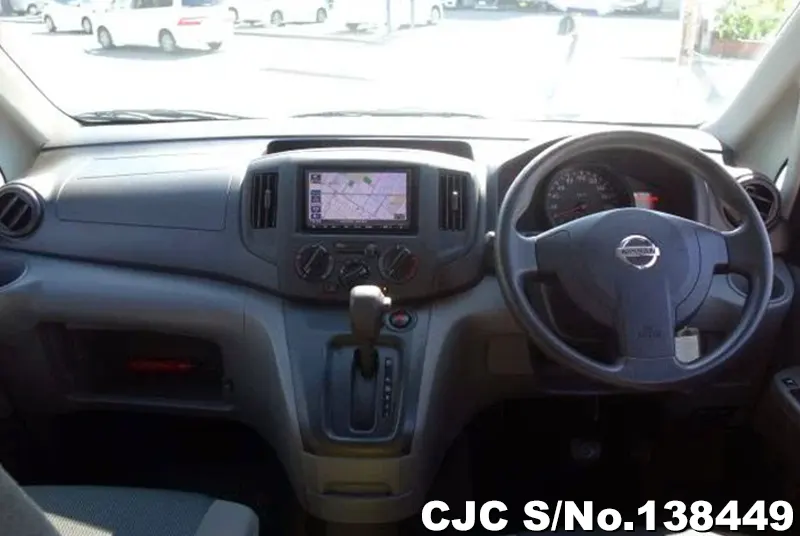 Nissan NV200 in Silver for Sale Image 12