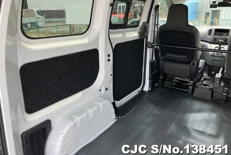 Nissan NV200 in White for Sale Image 5