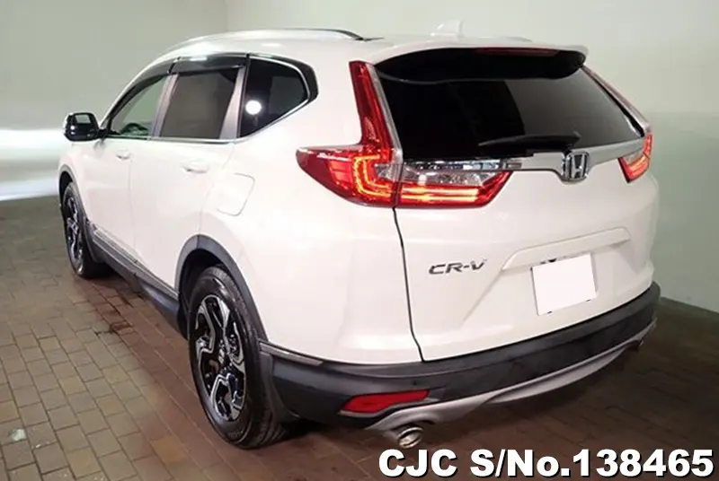 Honda CRV in White for Sale Image 1