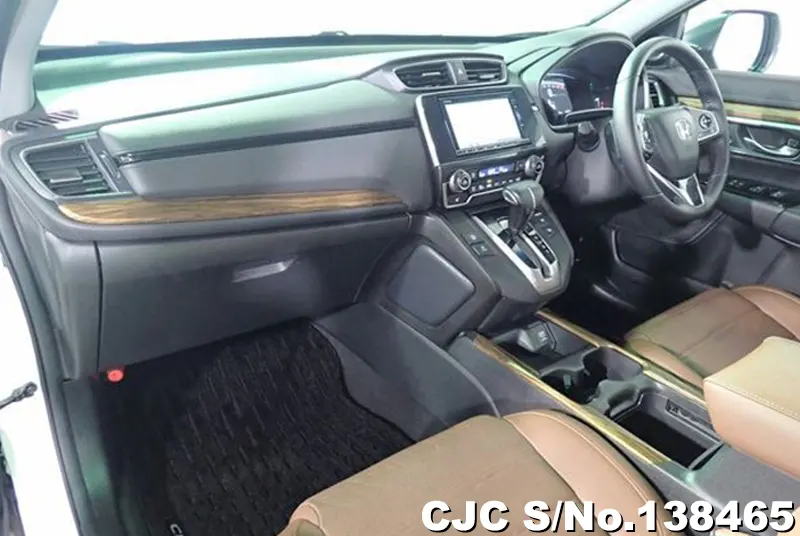 Honda CRV in White for Sale Image 10