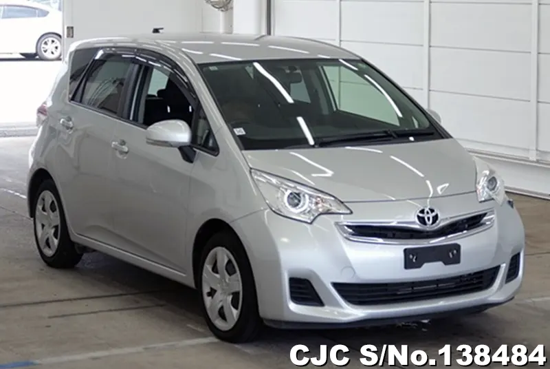 Toyota / Ractis 2015