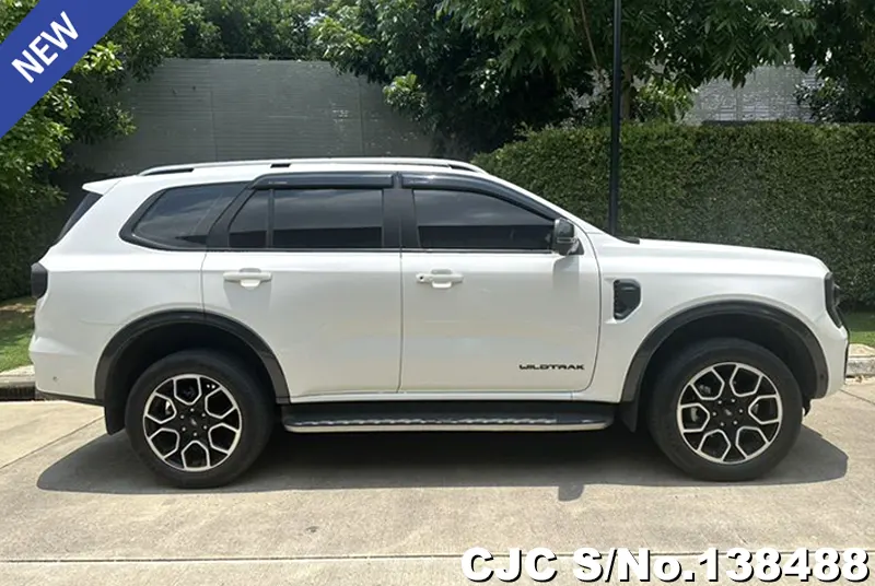 Ford Everest in White for Sale Image 2
