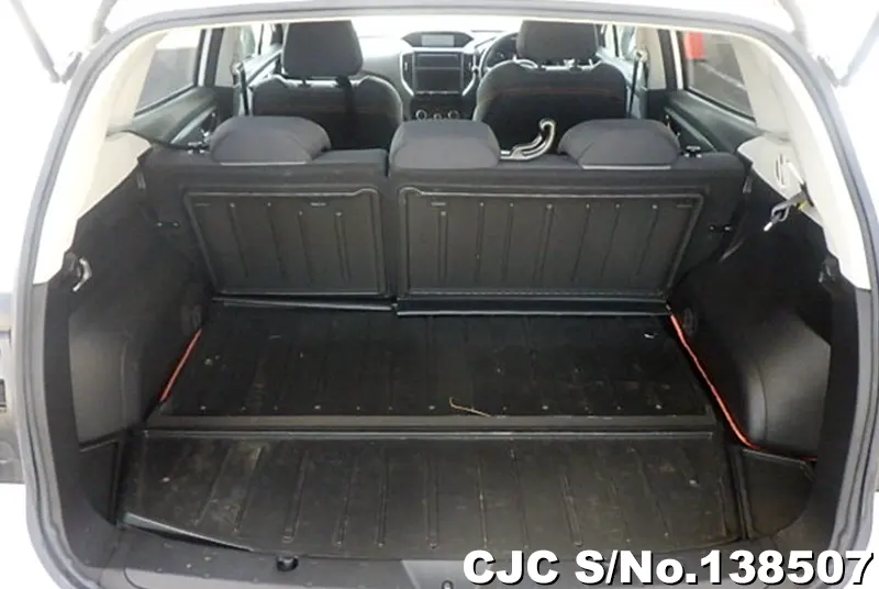 Subaru XV in White for Sale Image 8