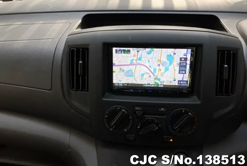 Nissan NV200 in Silver for Sale Image 7