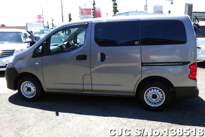 Nissan NV200 in Gray for Sale Image 7