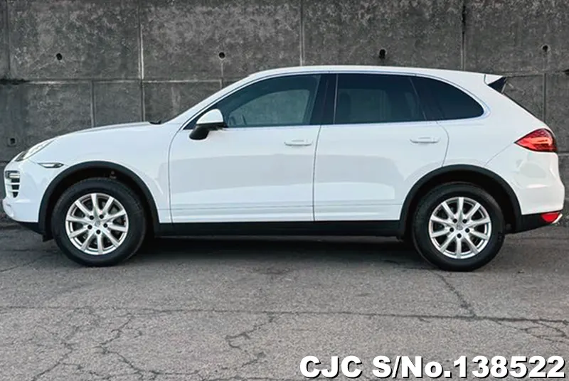 Porsche Cayenne in White for Sale Image 7