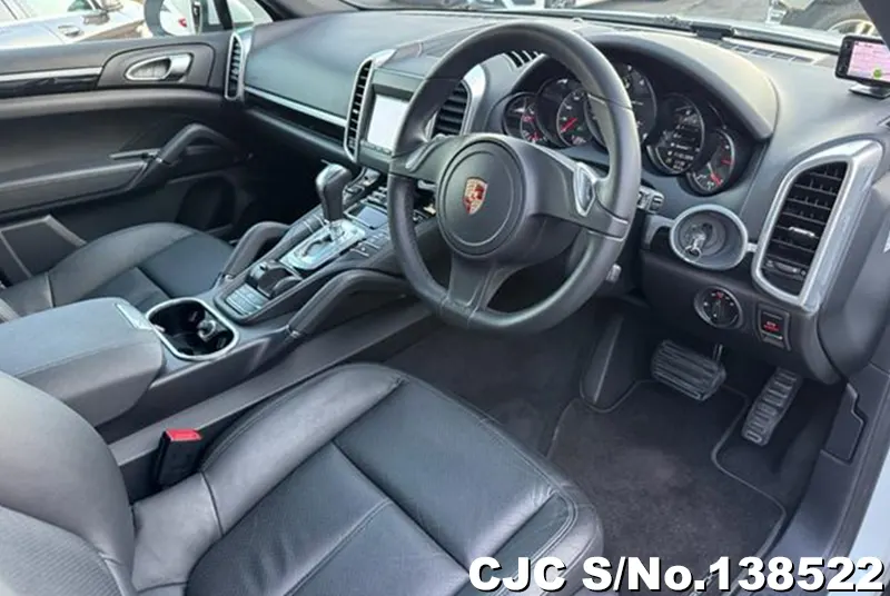 Porsche Cayenne in White for Sale Image 11