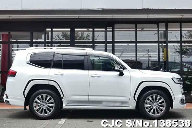 Toyota Land Cruiser in Pearl for Sale Image 6