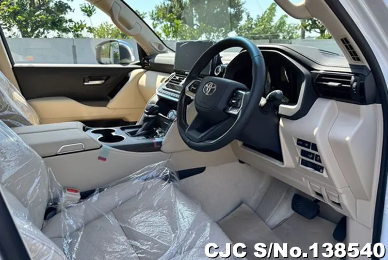 Toyota Land Cruiser in Pearl for Sale Image 7