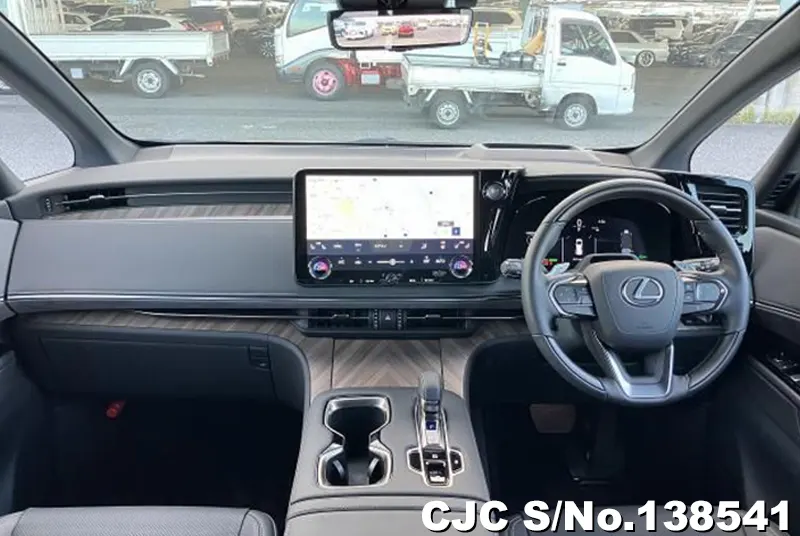 Lexus LM500h in Silver for Sale Image 3