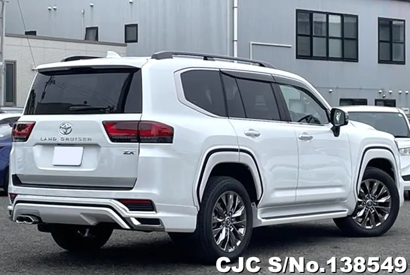 Toyota Land Cruiser in Pearl for Sale Image 2