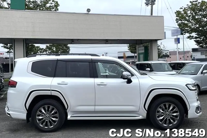 Toyota Land Cruiser in Pearl for Sale Image 5