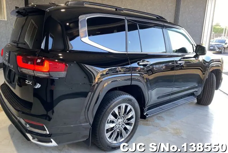 Toyota Land Cruiser in Black for Sale Image 2