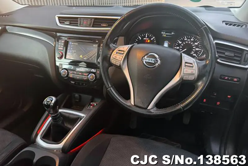 Nissan Qashqai in Bronze for Sale Image 9