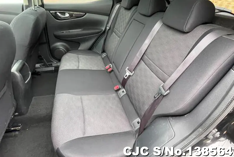 Nissan Qashqai in Black for Sale Image 11