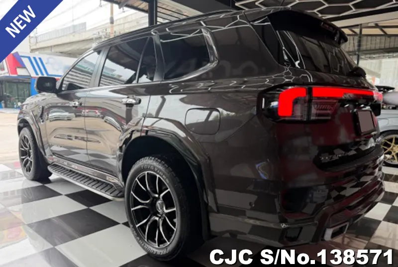 Ford Everest in Brown for Sale Image 1