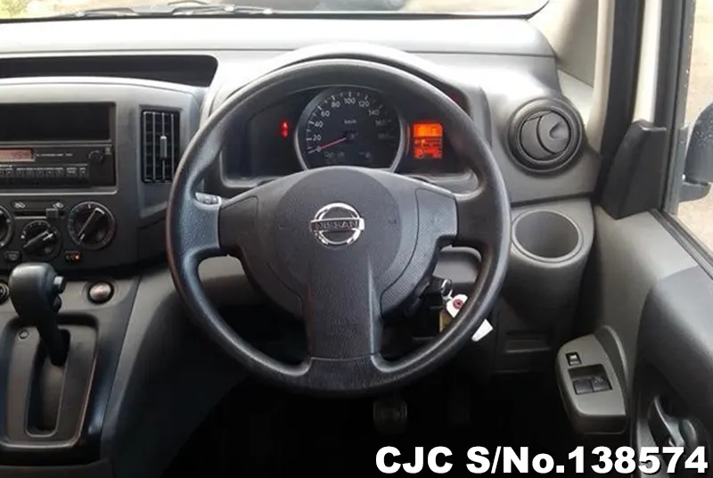 Nissan NV200 in White for Sale Image 11