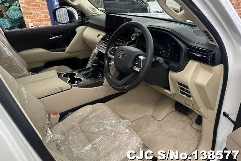 Toyota Land Cruiser in Pearl for Sale Image 7