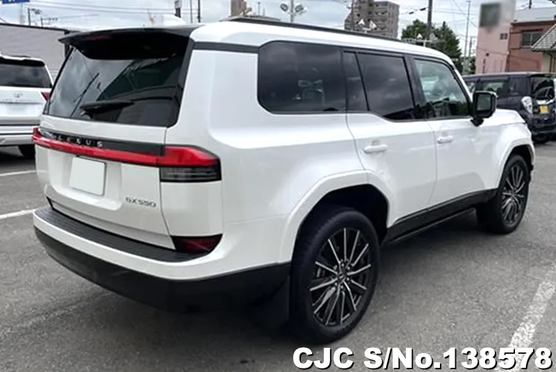 Lexus GX 550 in Pearl for Sale Image 2