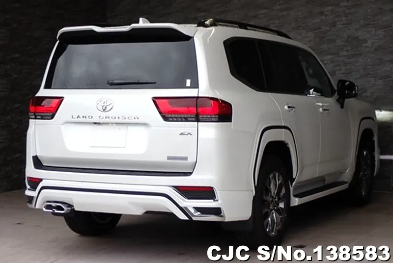 Toyota Land Cruiser in Pearl for Sale Image 2