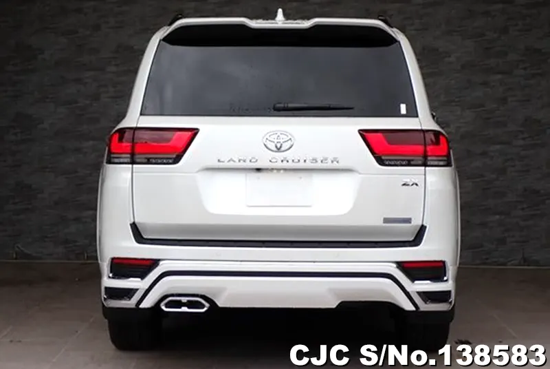 Toyota Land Cruiser in Pearl for Sale Image 5