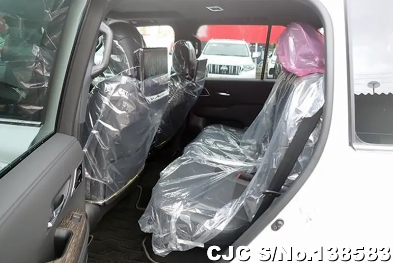 Toyota Land Cruiser in Pearl for Sale Image 18