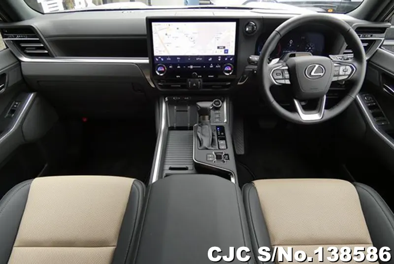 Lexus GX 550 in Pearl for Sale Image 6