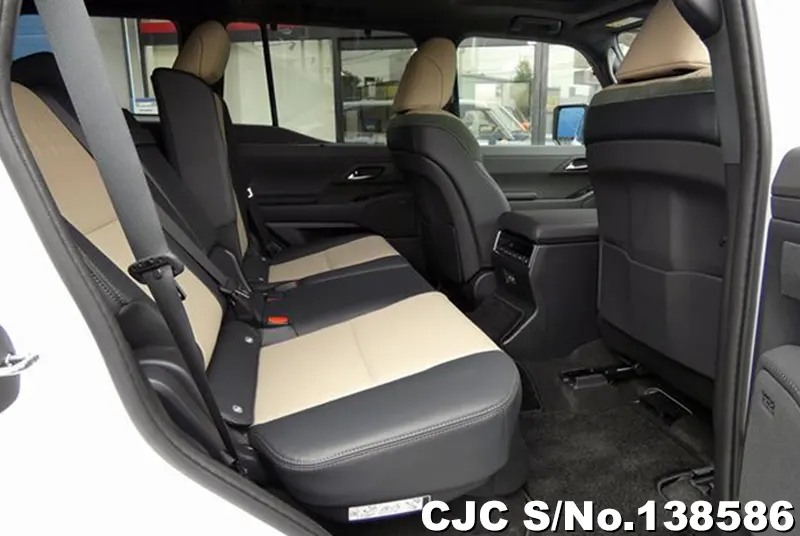 Lexus GX 550 in Pearl for Sale Image 9