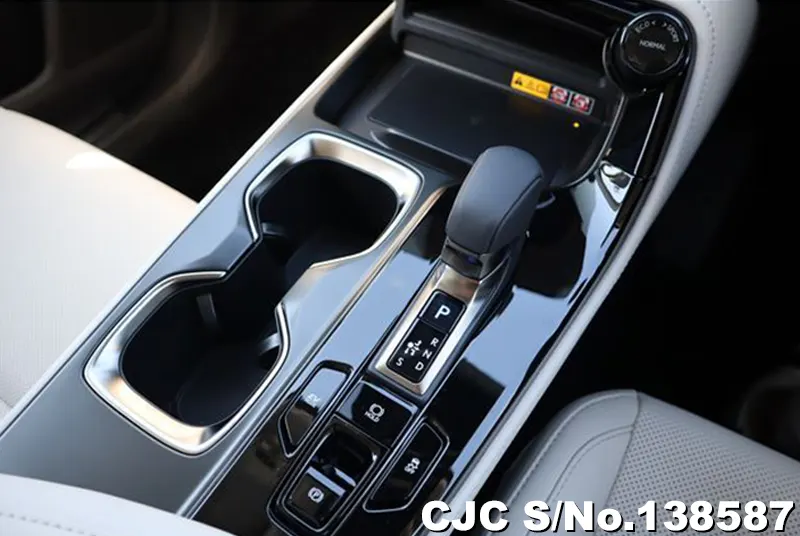 Lexus NX 350H in Pearl for Sale Image 10