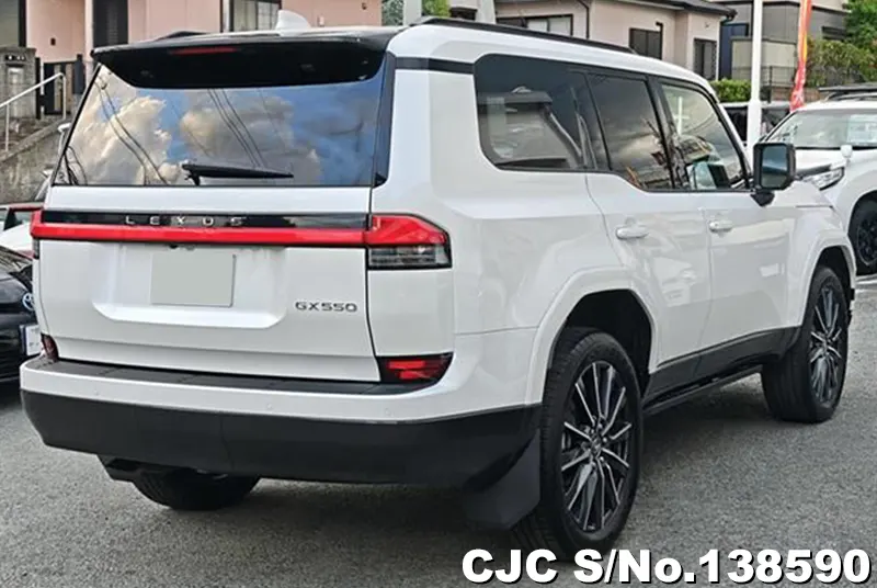 Lexus GX 550 in Pearl for Sale Image 2