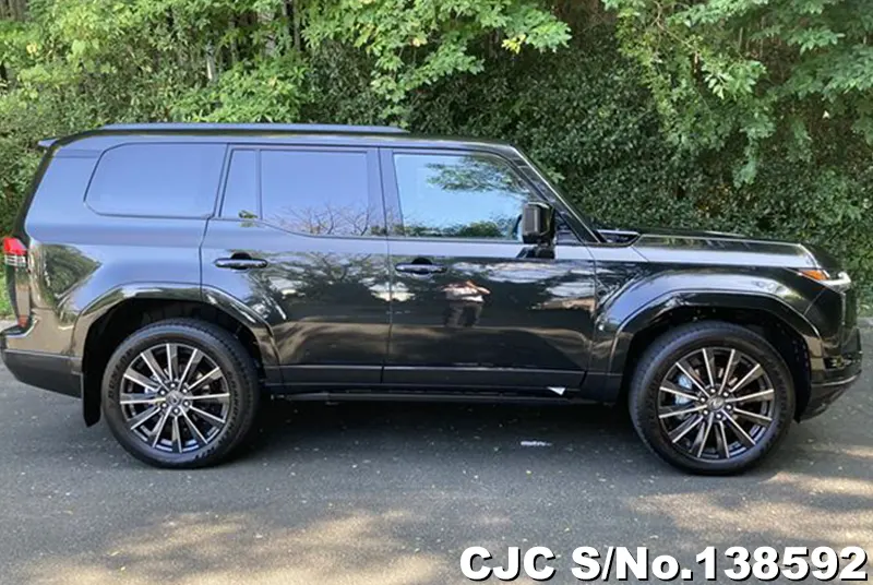 Lexus GX 550 in Black for Sale Image 3