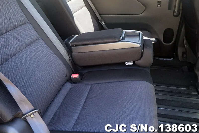 Nissan Serena in White for Sale Image 12